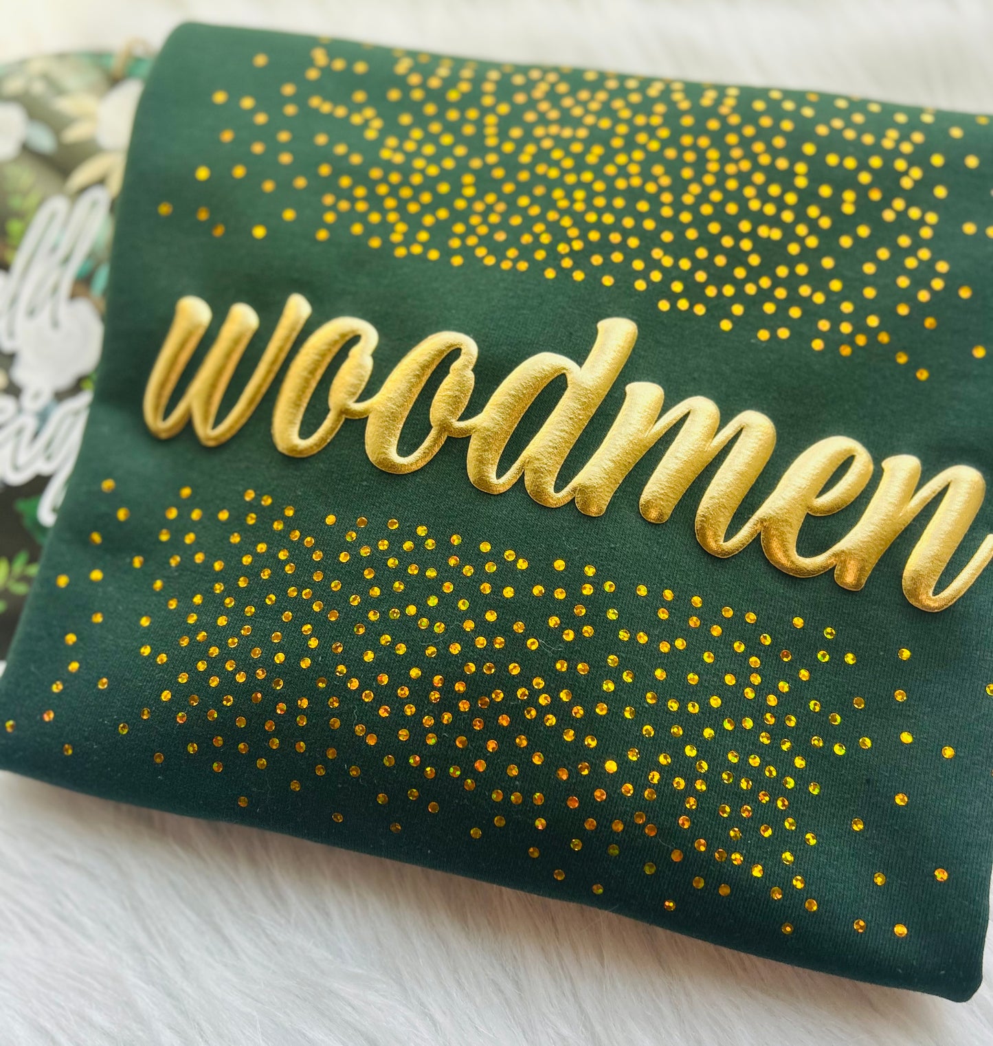 Woodmen Spangle and Metallic Puff Design